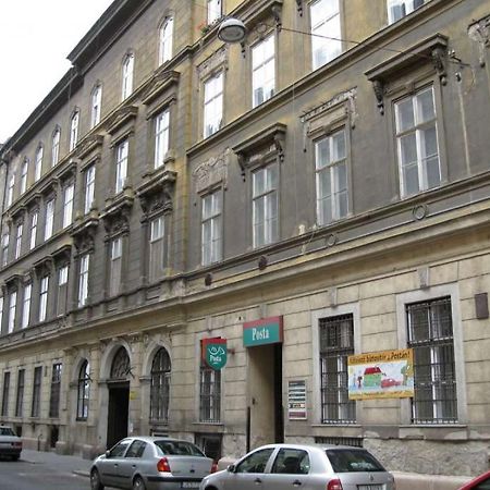 Walking Bed Budapest Downtown Hostel ภายนอก รูปภาพ