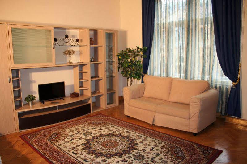 Walking Bed Budapest Downtown Hostel ภายนอก รูปภาพ